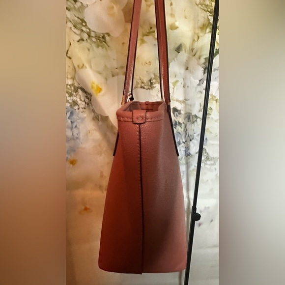 Coach Outlet light pink city zip tote GUC - Picture 15 of 16